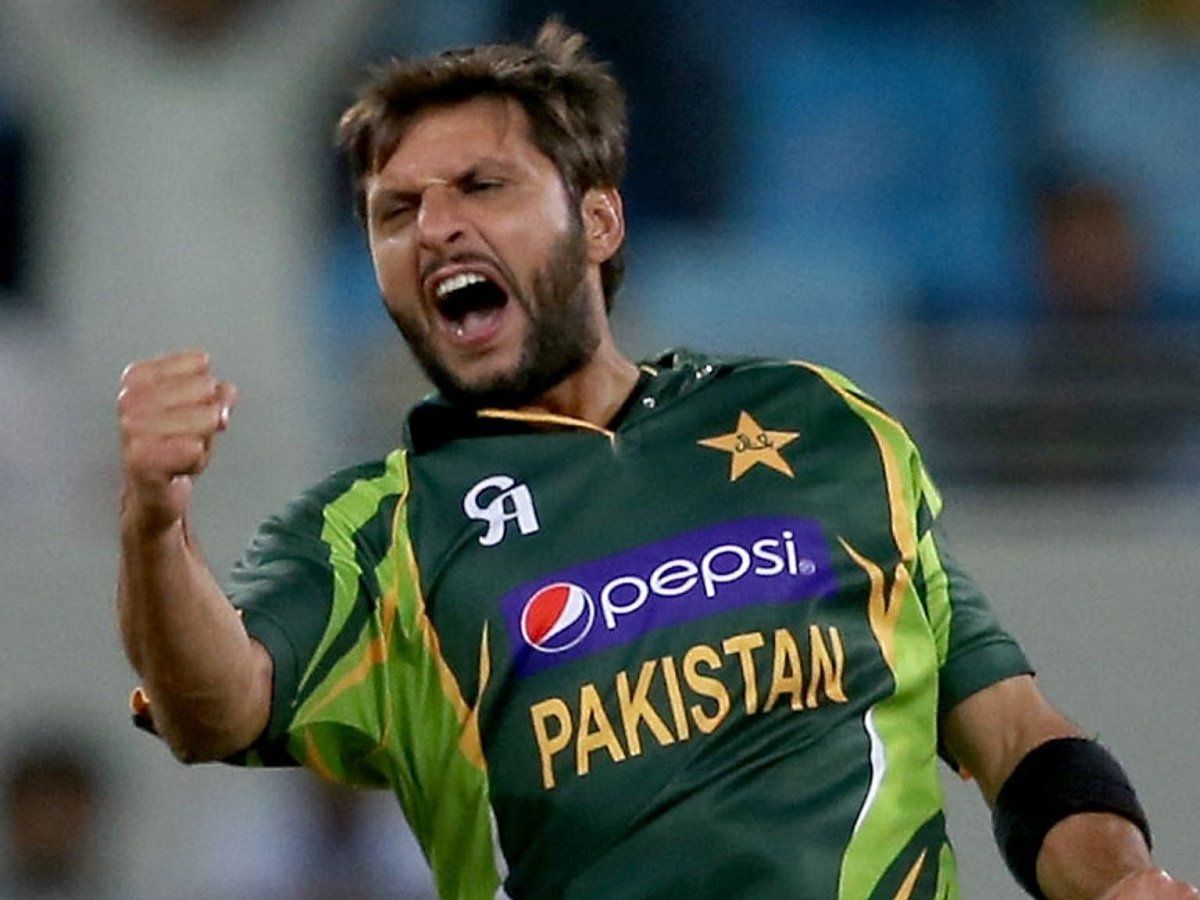 Shahid Afridi Ki Beti Shahid Afridi Reveals That His Daughter Waved