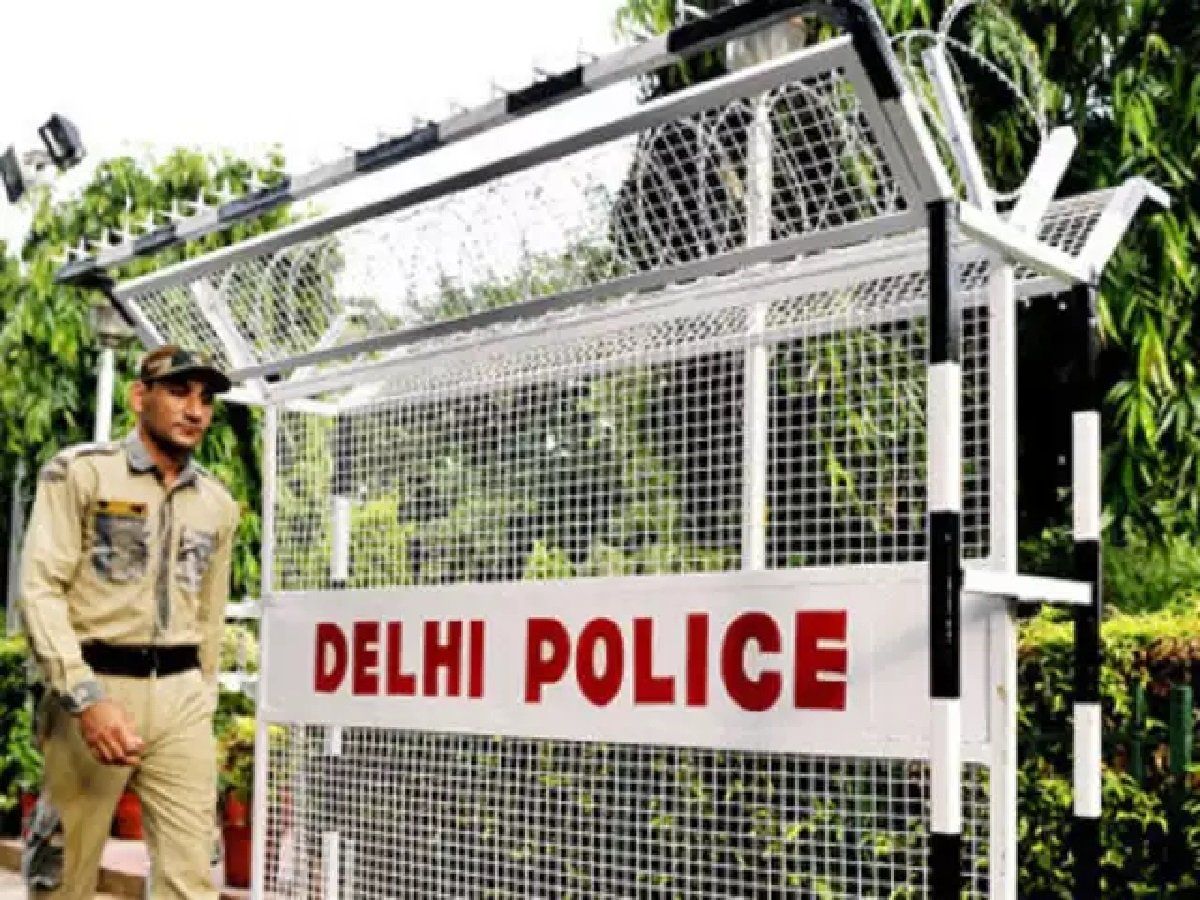 Delhi Police Delhi Police Arrest Two Minor Sharpshooters Who Planned