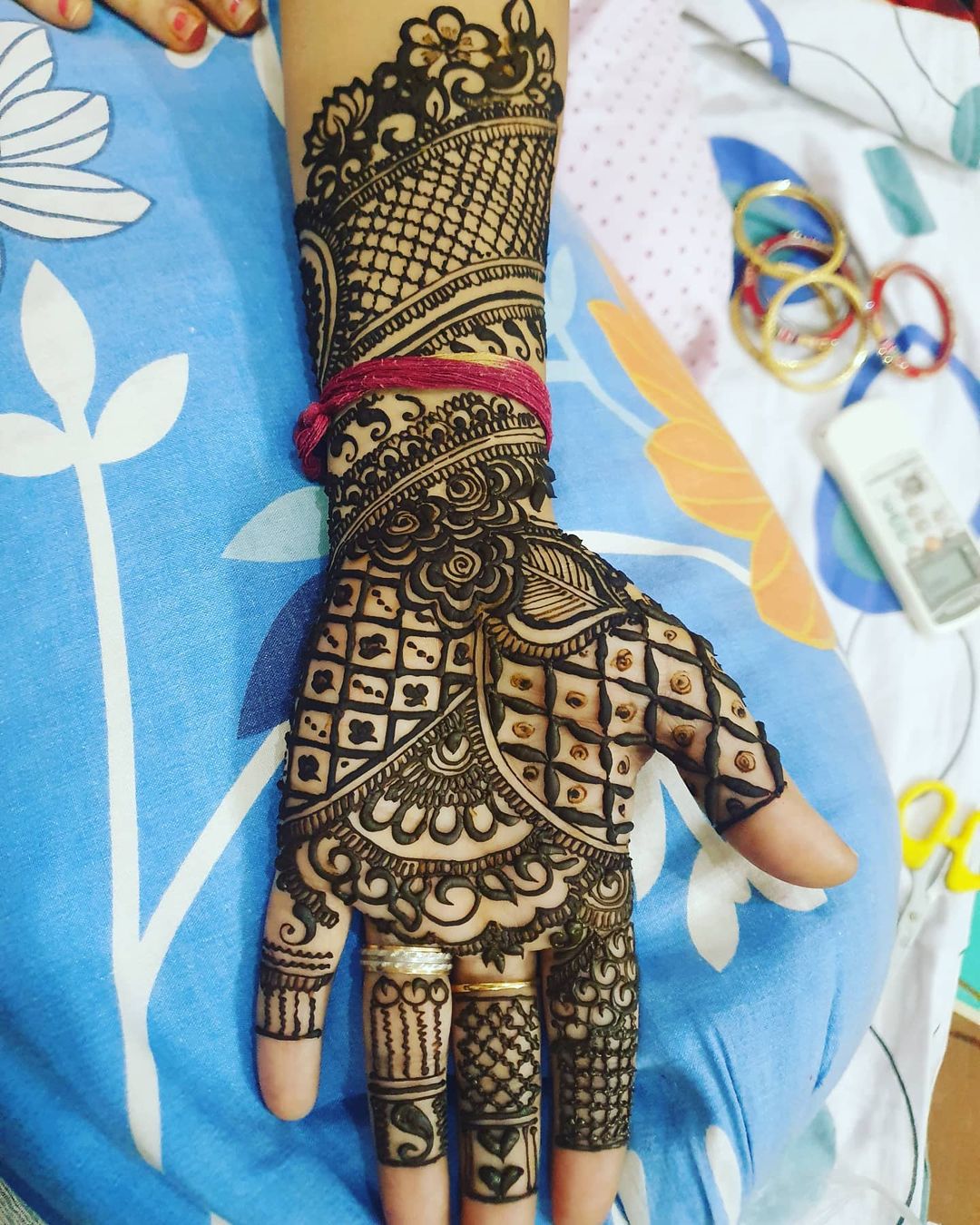 10 Best Mehndi Designs for Karwa Chauth