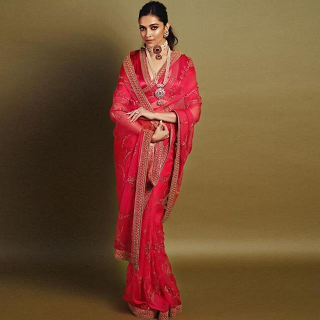 Karwa Chauth 2023: Tips to re-wear your wedding lehenga | Fashion Trends -  Hindustan Times