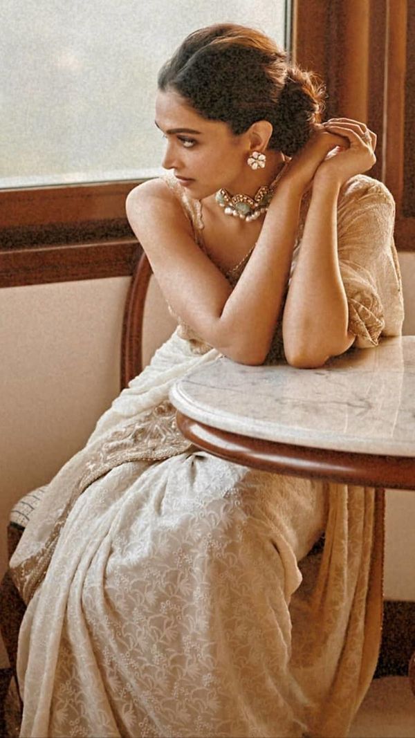 Deepika Padukone saree pictures 1