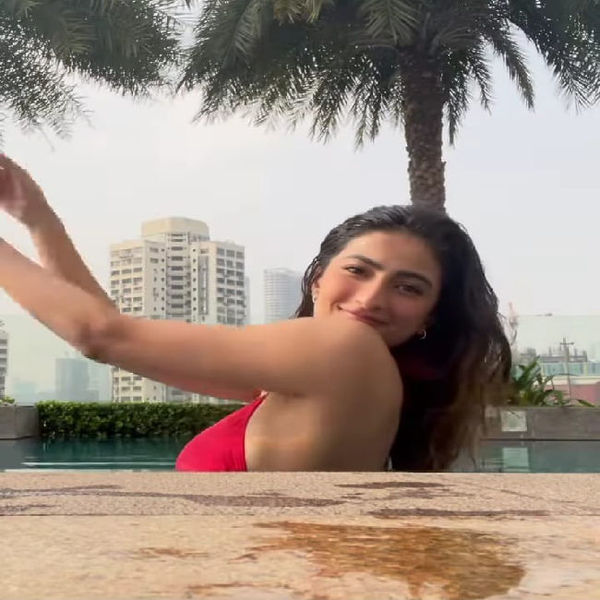 palak tiwari bikni photos, palak tiwari in red bikni, palak tiwari hot photos, palak tiwari photos