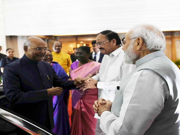 PM Modi hosts dinner for outgoing President Ram Nath Kovind