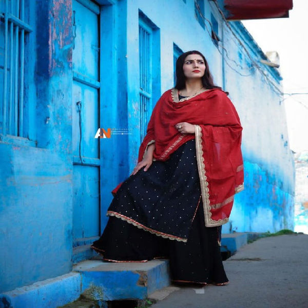 sapna chaudhary, sapna chaudhary desi look, sapna chaudhary suit design, sapna lehenga design