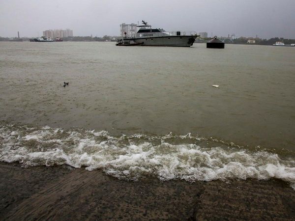 amphan cyclone visuals of destruction in West Bengal Odisha
