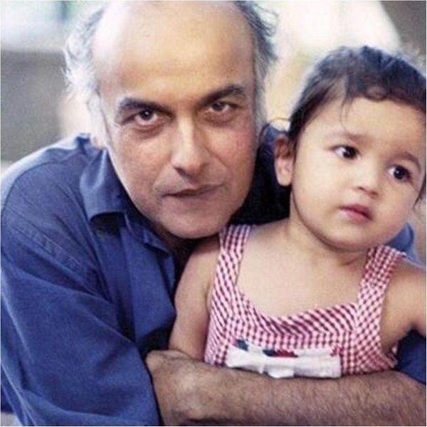 Alia Bhatt Mahesh Bhatt photos