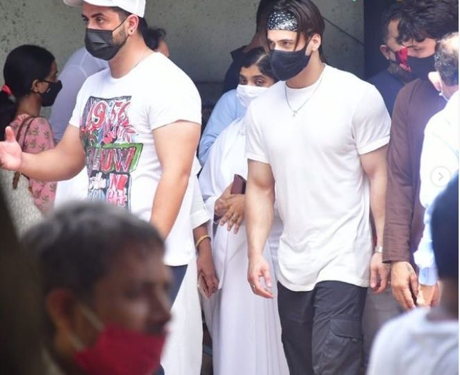 Asim in Siddhartha Funeral