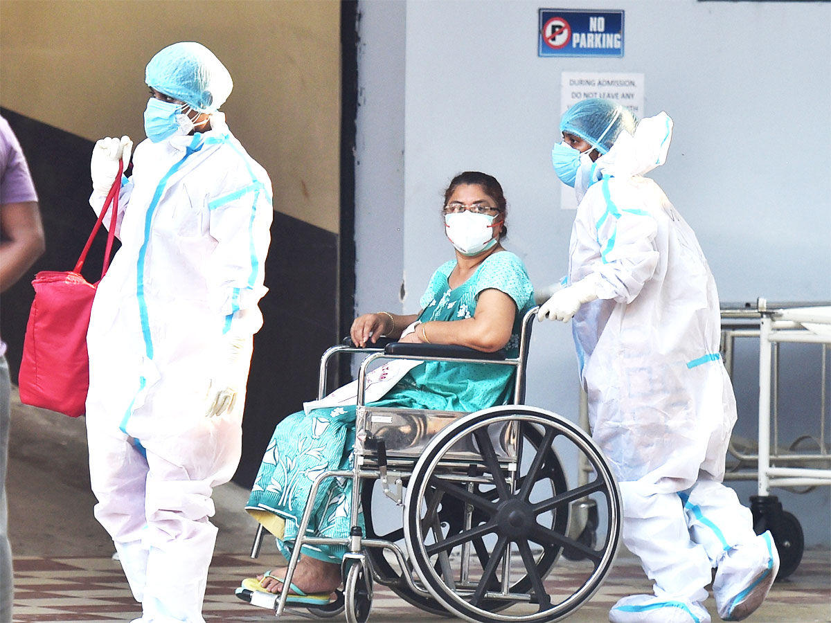 Corona Crisis: हरियाणा में पिछले 24 घंटों में 6,818 नए केस,153 मौतें और 11,821 लोग हुए रिकवर