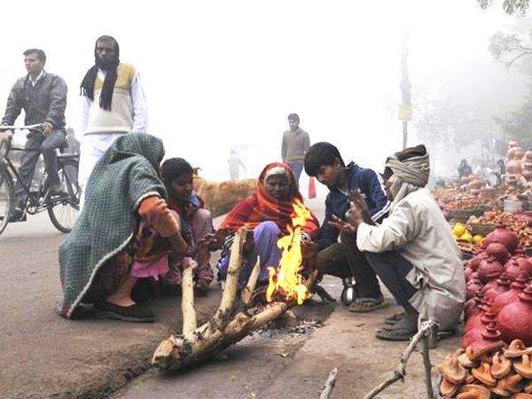 दिल्ली में ठंड ने तोड़ा 16 साल का रिकॉर्ड, लेकिन हवा की गुणवत्ता सुधारी