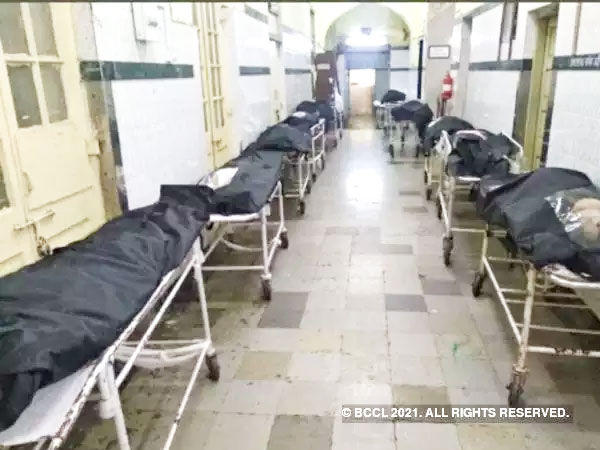 Corona Crisis: दिल्ली में कोरोना से मौत के सारे रिकॉर्ड टूटे, 24 घंटों में 412 लोगों की दर्दनाक मौत