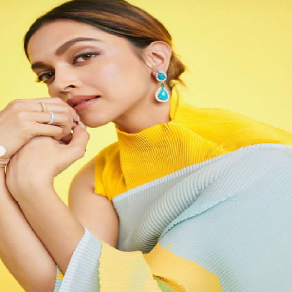 साड़ी में नजर आई दीपिका