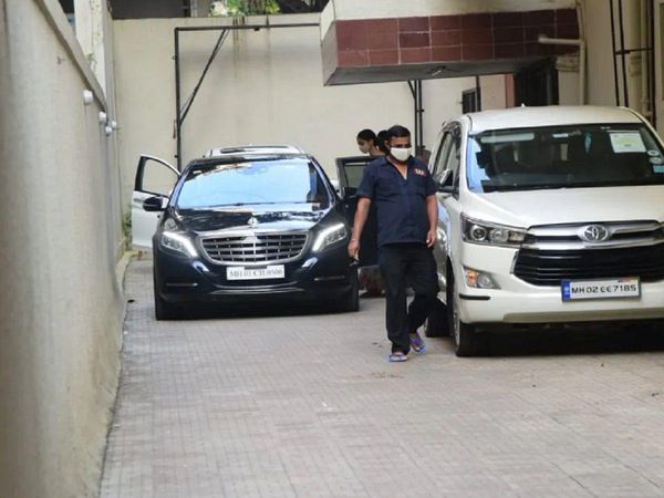  Deepika Padukone luxurious car collection