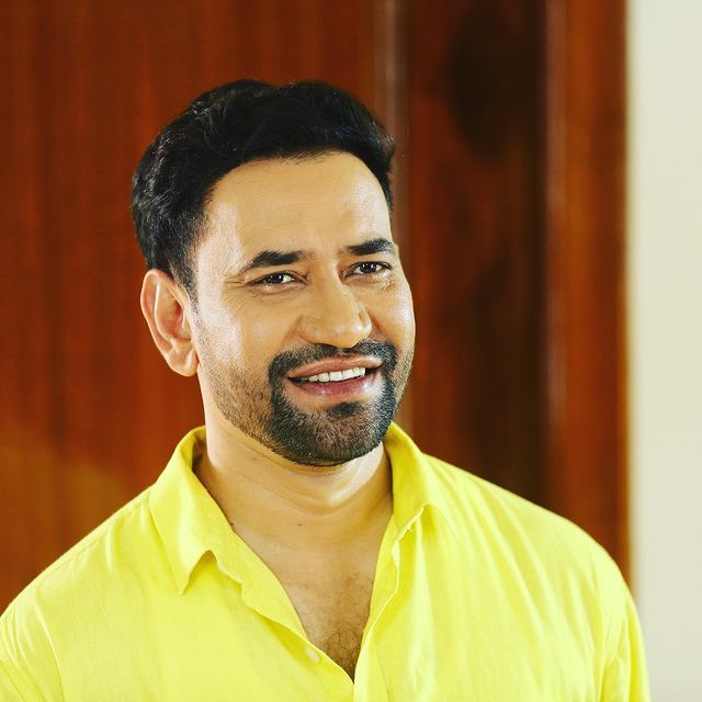 Dinesh Lal Yadav Nirahua 