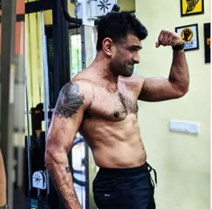 Eijaz Khan