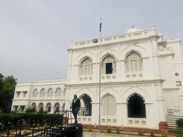 Mahatma Gandhi image