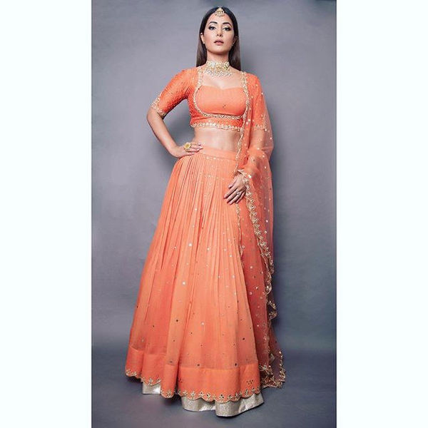 Hina khan