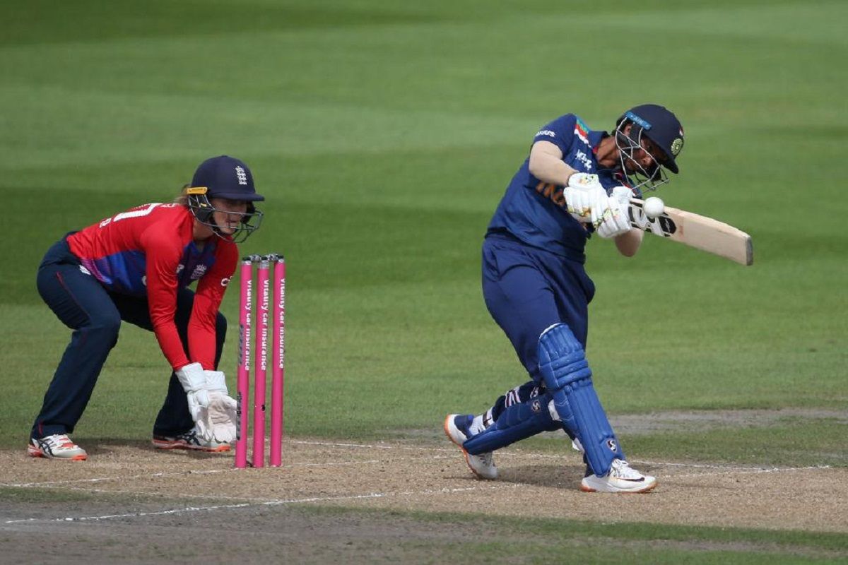 India women against England women in third T20I