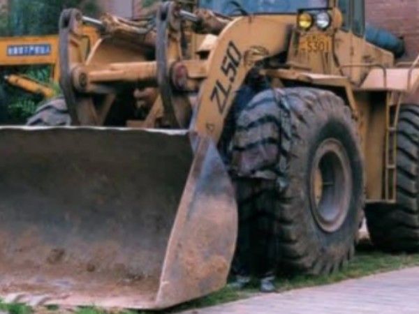 Viral Photo Man Hidden In JCB Machine Can You Find It