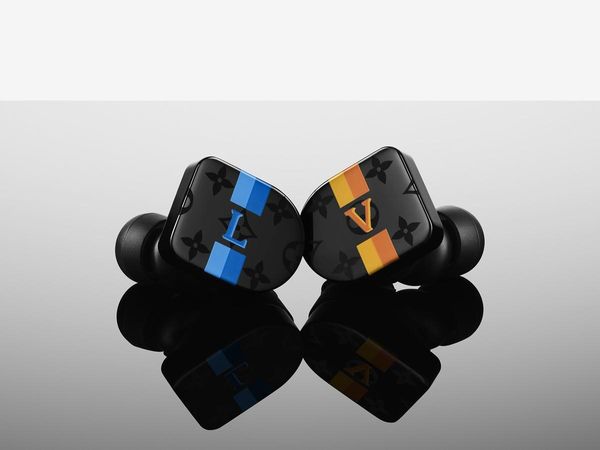 Louis Vuitton Horizon Monogram Earphones