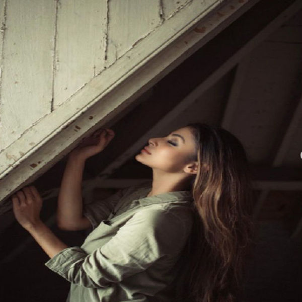 मौनी बेहद खूबसूरत अदाकारा हैं