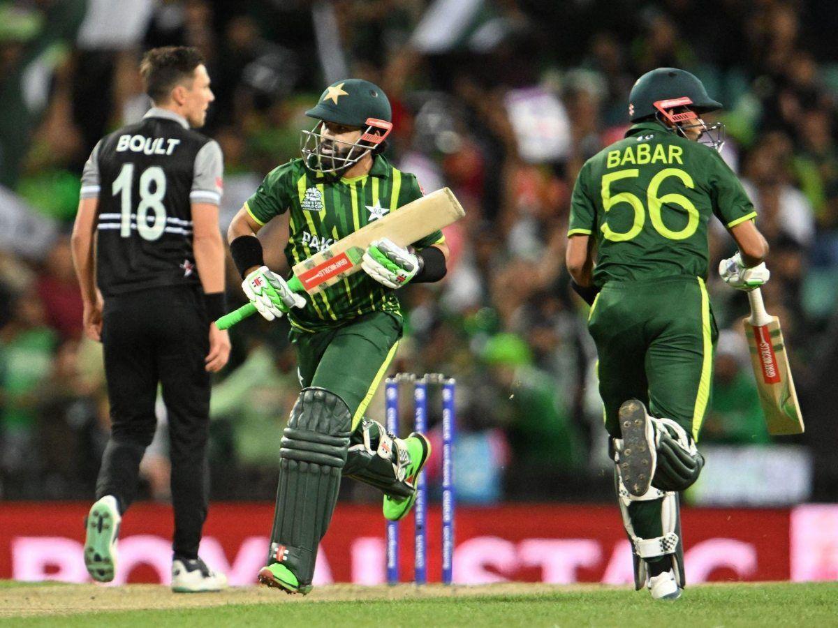 NZ vs PAK Highlights, T20 WC Semi-Final: कीवियों को करारी मात देकर