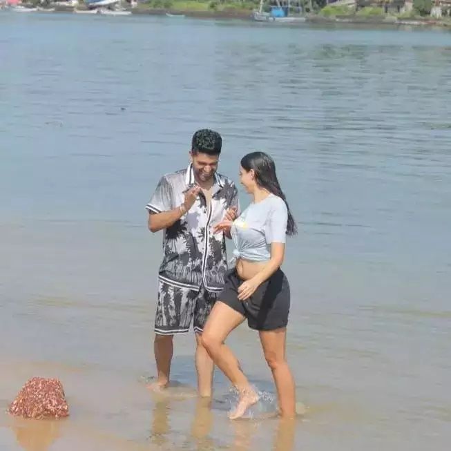 Nora Fatehi and Guru Randhawa on beach pics