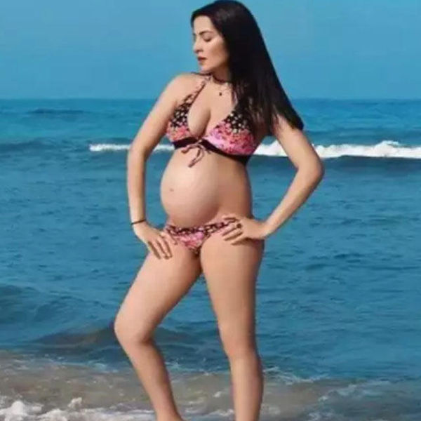 Anushka Sharma, Virat Kohli, shilpa shetty, Kareena Kapoor, Aishwarya Rai Bachchan, anushka sharma v