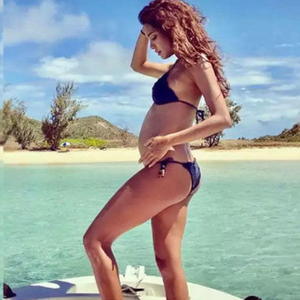 Anushka Sharma, Virat Kohli, shilpa shetty, Kareena Kapoor, Aishwarya Rai Bachchan, anushka sharma v