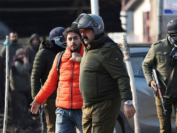  CAA के खिलाफ दिल्ली में हिंसक हुआ प्रदर्शन