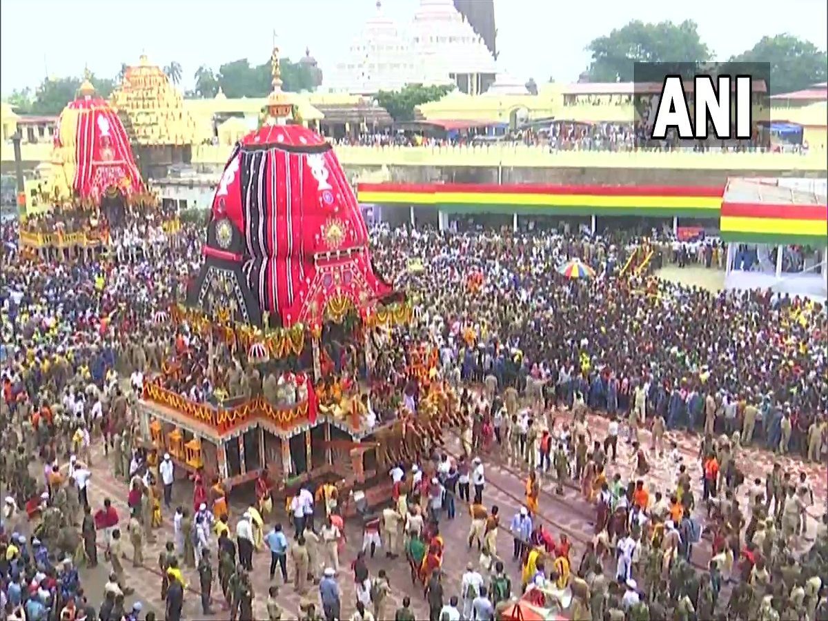 Jagannath Puri Rath Yatra 2022: जगन्नाथ की रथ यात्रा में शामिल हुए श्रद्धालू, देश के अन्य हिस्सों में मनाया जा रहा है उत्सव