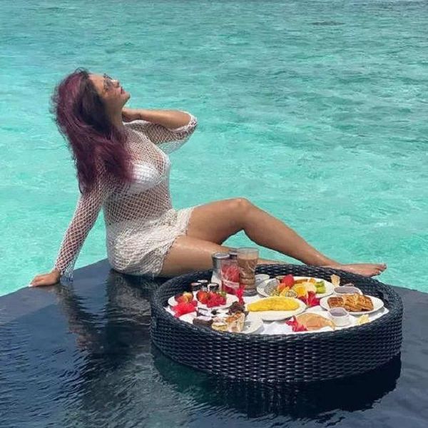 Rashami Desai photos