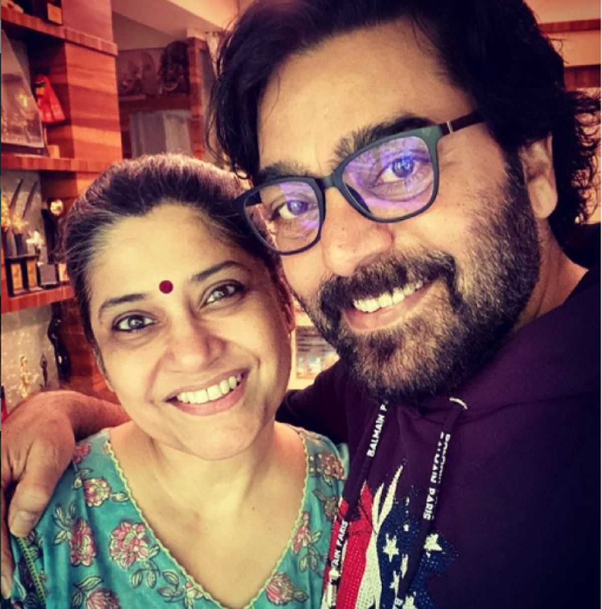 Renuka Shahane and Ashutosh Rana pic