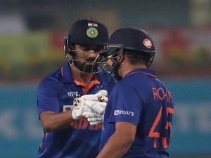 India vs New Zealand 2nd T20I Live Cricket Score