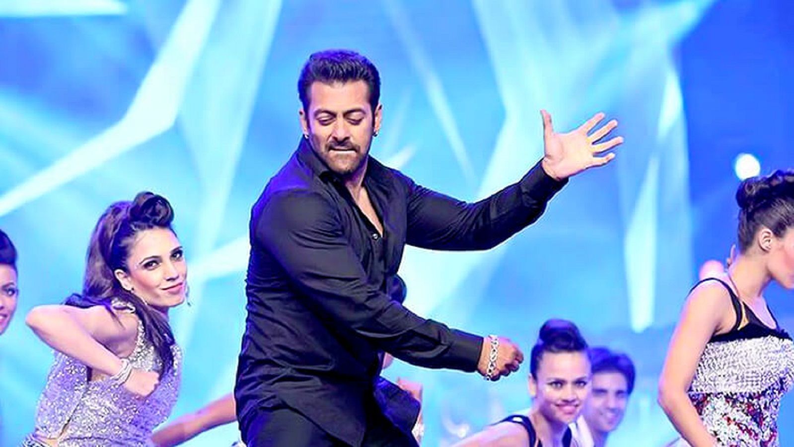 Salman Khan dance award show