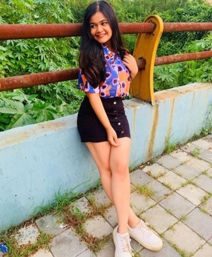 Saloni Daini