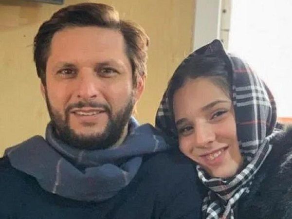 Shahid Afridi daughter Aqsa Afridi photos