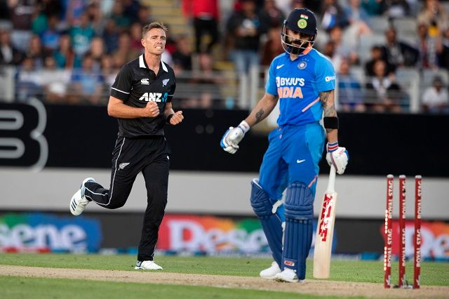 Tim Southee dismisses Virat Kohli