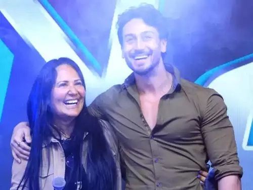 Tiger Shroff mother