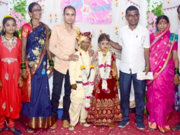 36 inch Tall groom married with 31 inch tall bride in jalgaon 