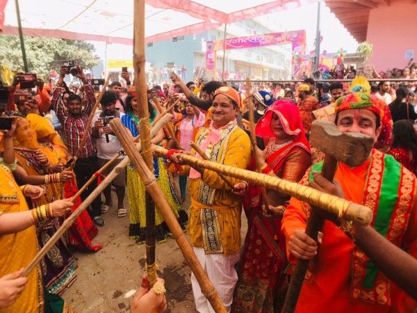 Holi 2022 Holi Played With Flowers in Dwarkadhish Temple Watch Photos