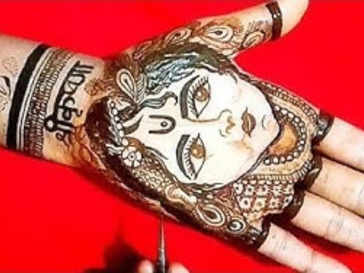 Janmashtami Special Mehndi: janmashtami special mehndi know how to apply  mehndi on krishna janmashtami- जन्माष्टमी में इस तरह हाथों में लगाएं  डिजाइनर मेहंदी