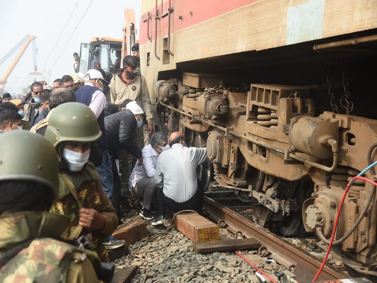 Bikaner-Guwahati Express Accident: बीकानेर-गुवाहटी एक्सप्रेस हादसे 9 की मौत,जांच के आदेश