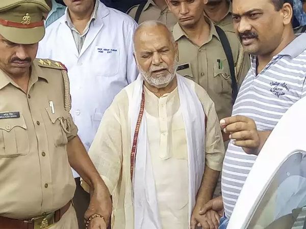 Swami Chinmayanand got bail in rape case