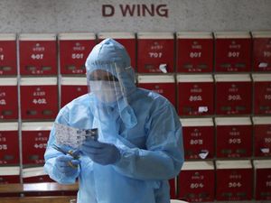 Corona virus live updates