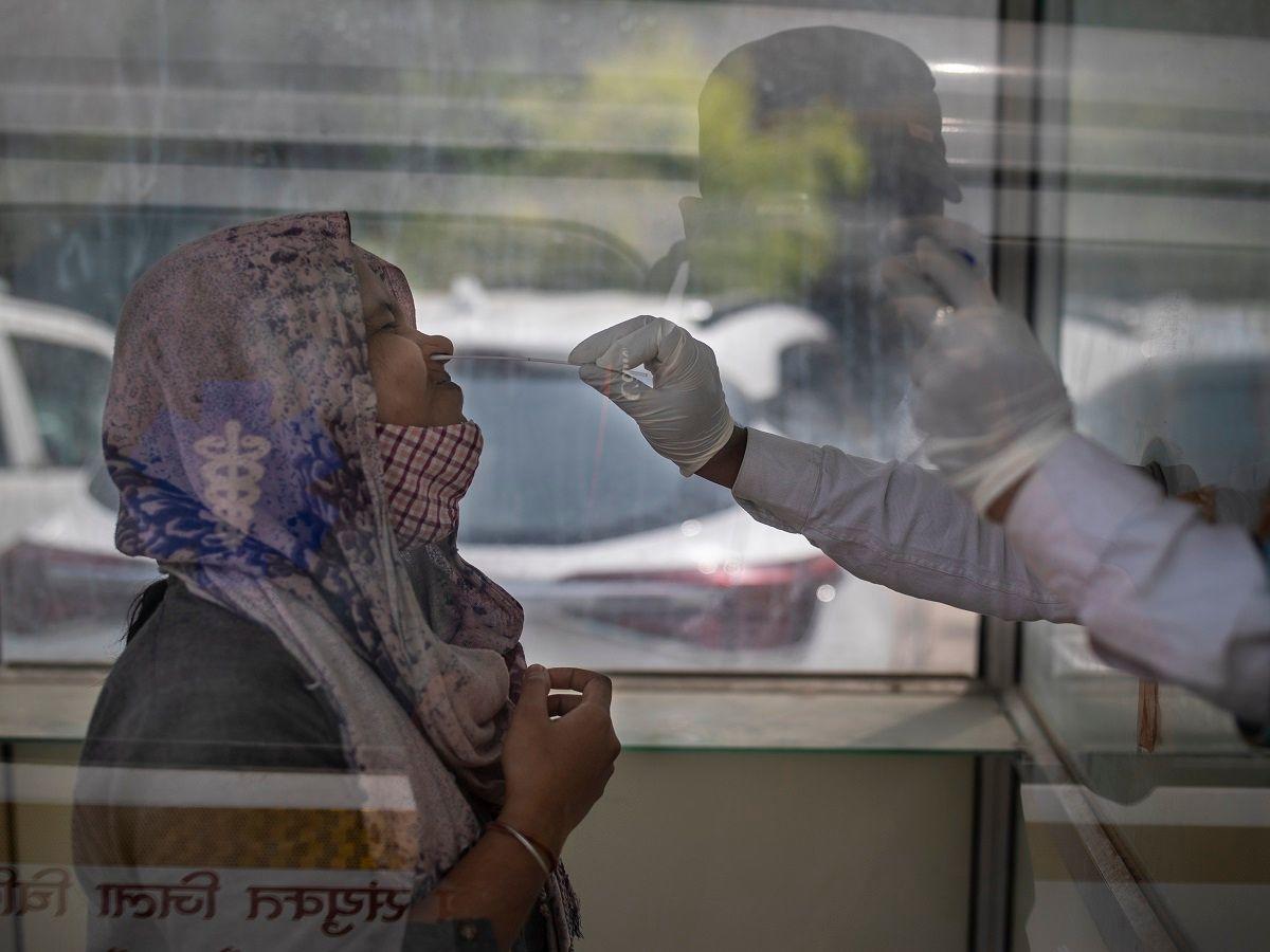 Coronavirus Updates: महाराष्ट्र में 51000 से ज्यादा नए केस, 24 घंटे में 258 मौतें, दिल्ली में 11491 नए केस