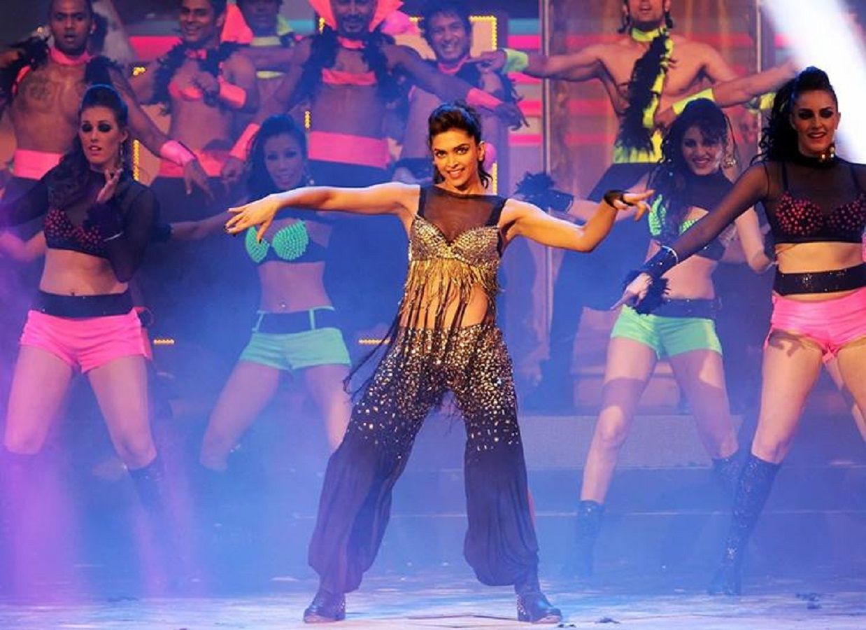 deepika padukone dance award show