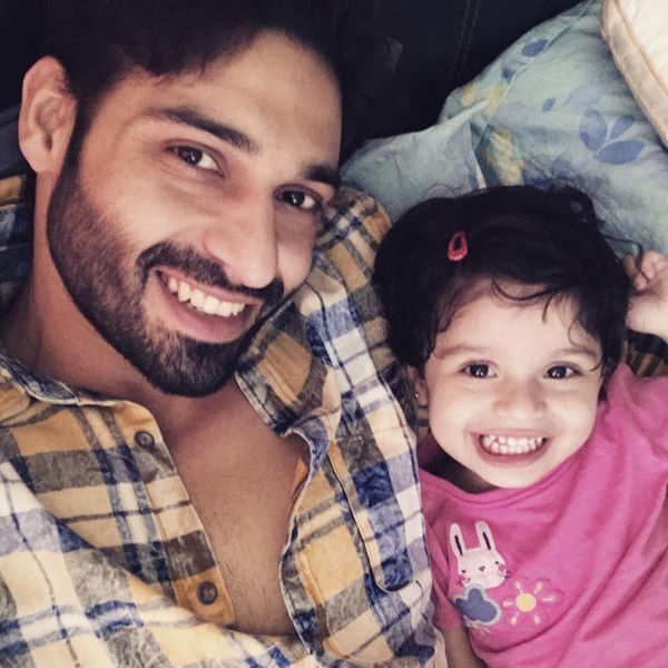 Vijayendra Kumeria aka dev of naagin 4