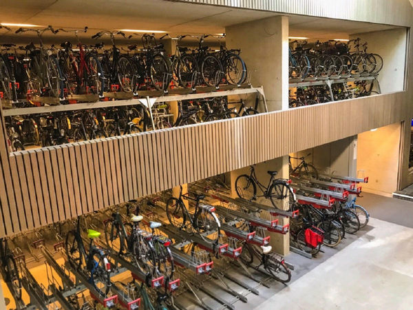 Netherlands PM Mark Rutte enjoys commuting with bike know what is the reason