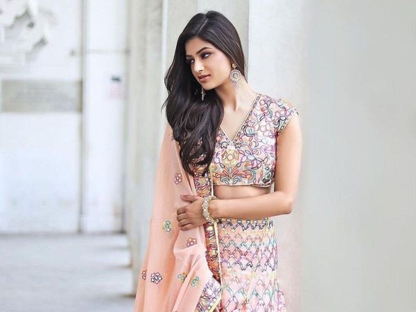 harnaaz sandhu in shimmer dress