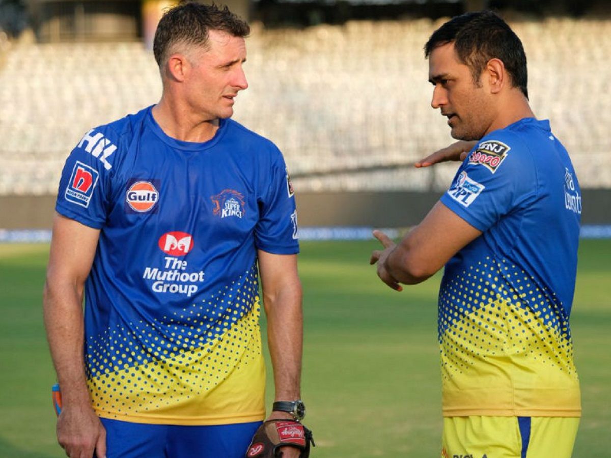 Mike Hussey with MS Dhoni